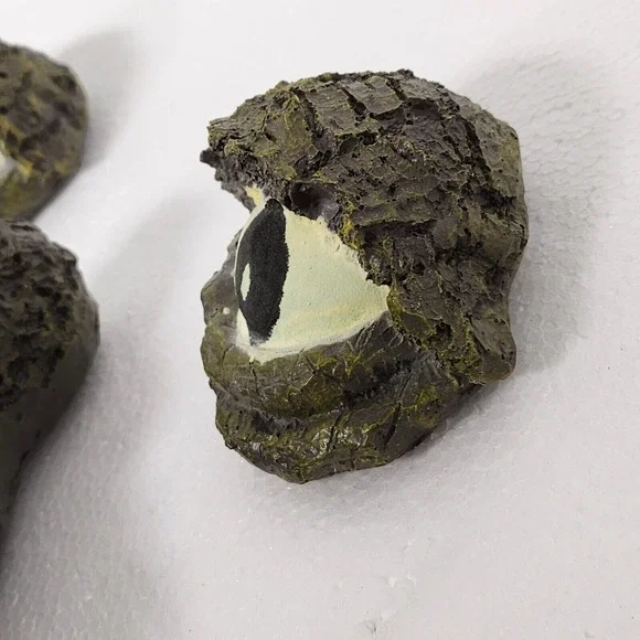 3 Pieces Bird Feeder Hand Painted Fun Outdoor Decor w/ Glow in The Dark Eyes - Picture 8 of 12